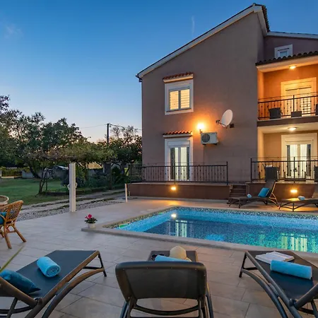 Villa Amazing Lara With Private Pool By Wiibuk