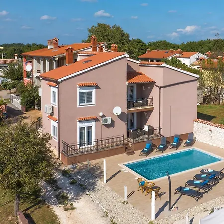 Amazing Lara With Private Pool By Wiibuk Villa